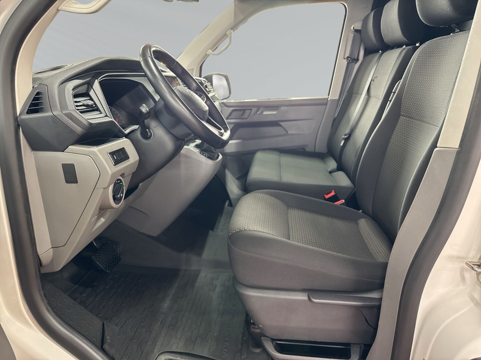 Volkswagen T6.1 Transporter Kasten kurzer Radstand