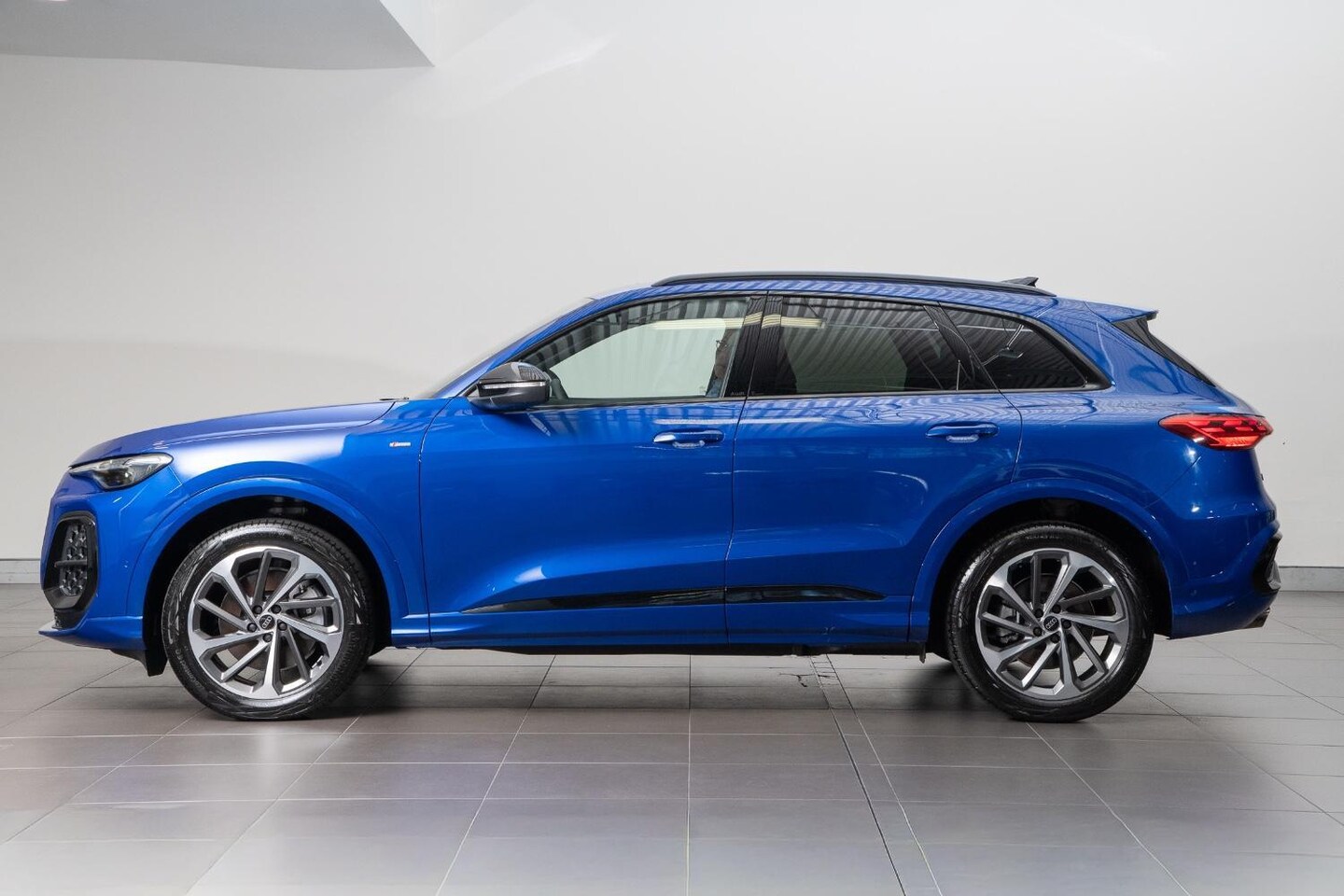 Image about Audi Q5 SUV TDI quattro 150 kW sport
