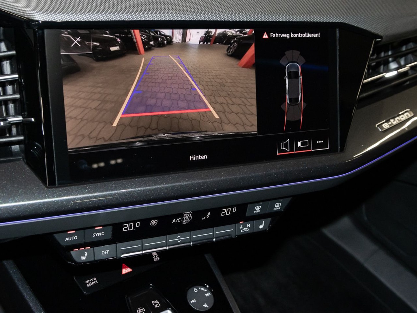 Bild über Audi Q4 Sportback e-tron 40 e-tron - für weitere Informationen kontaktieren Sie den Audi Partner