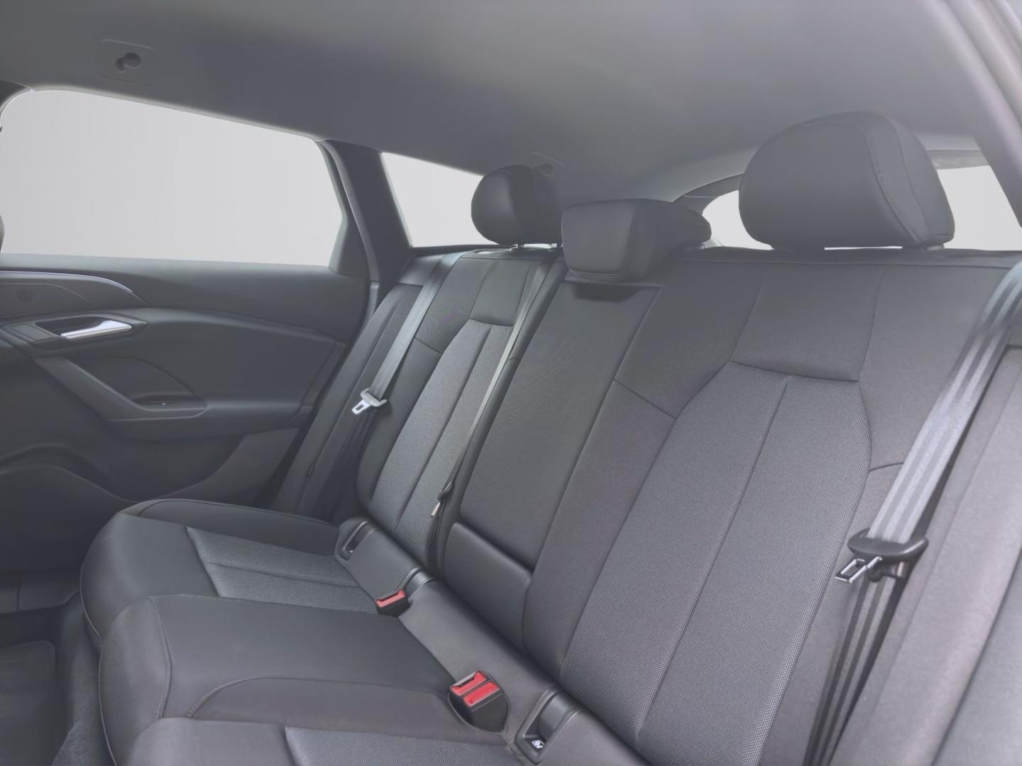 Bild über Audi A6 Avant e-tron e-tron - für weitere Informationen kontaktieren Sie den Audi Partner