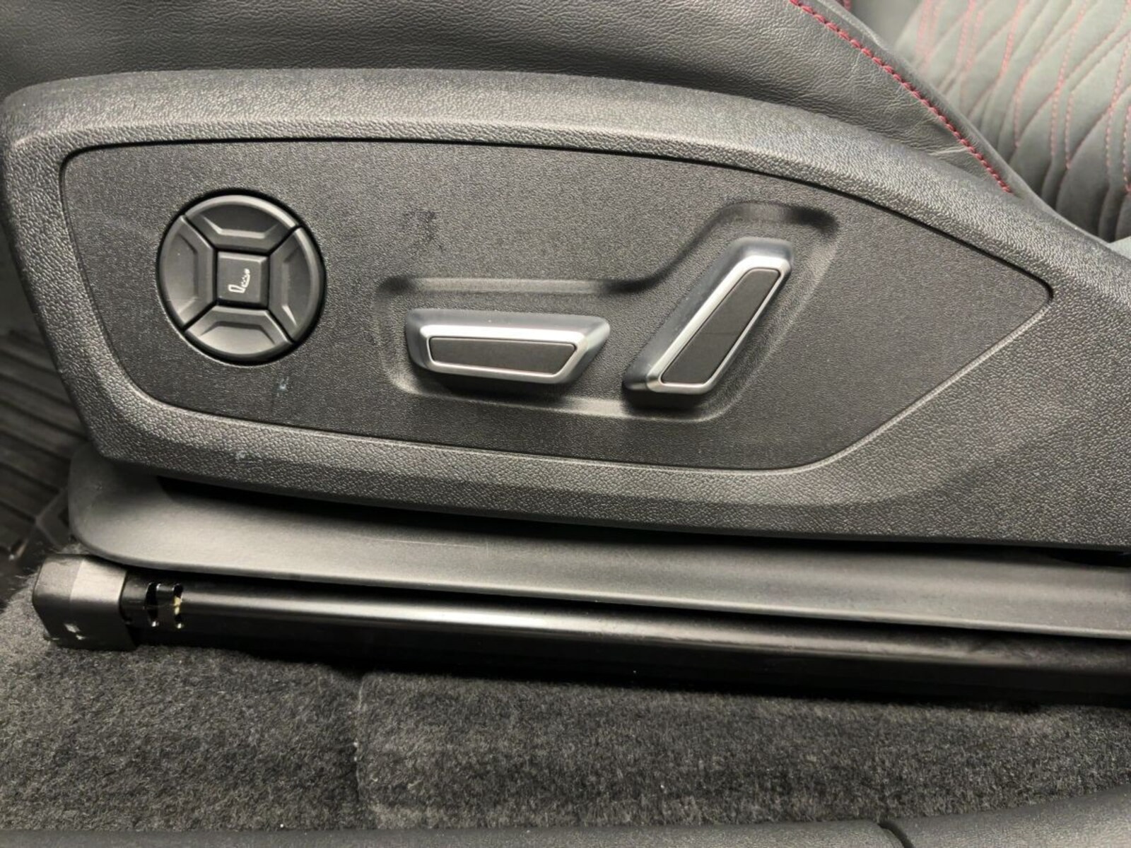 Audi Q6 e-tron – Bild 17