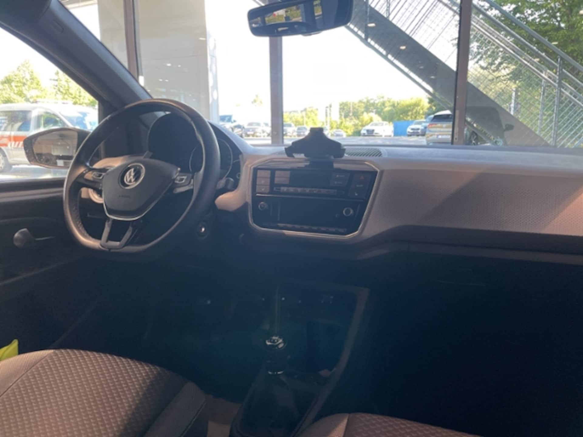 Volkswagen up! ACTIVE