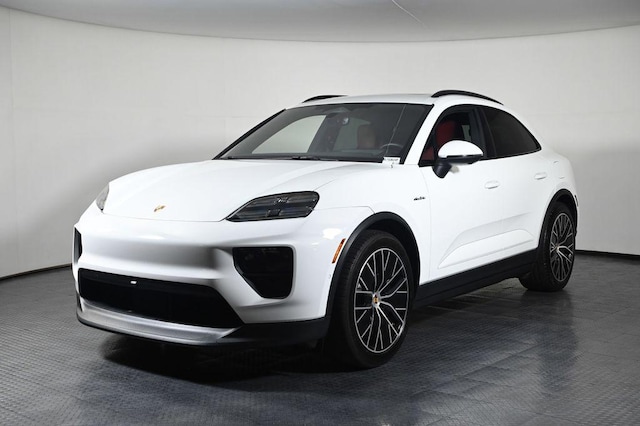 2025 Porsche Macan Electric