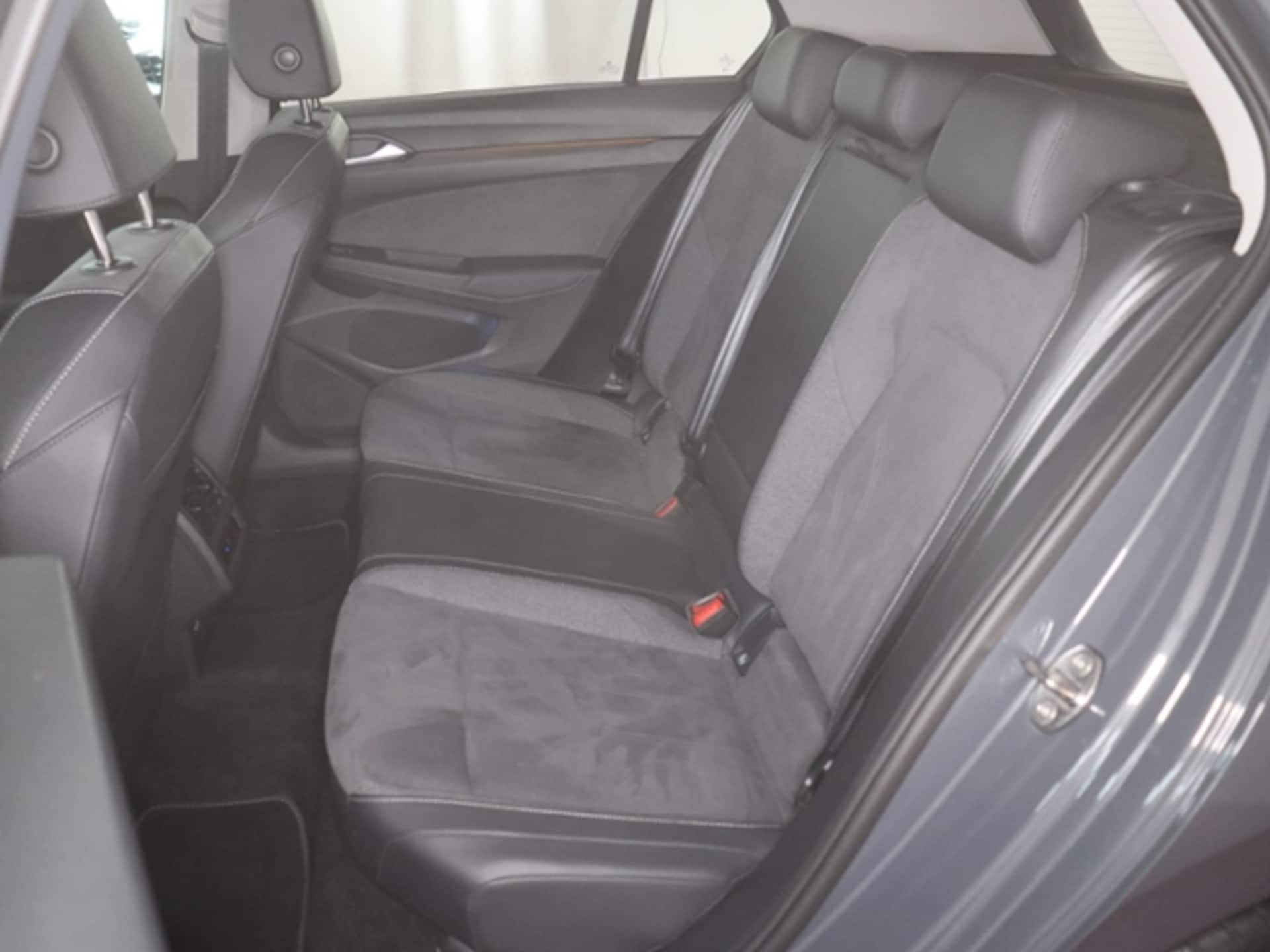 Volkswagen Golf Style