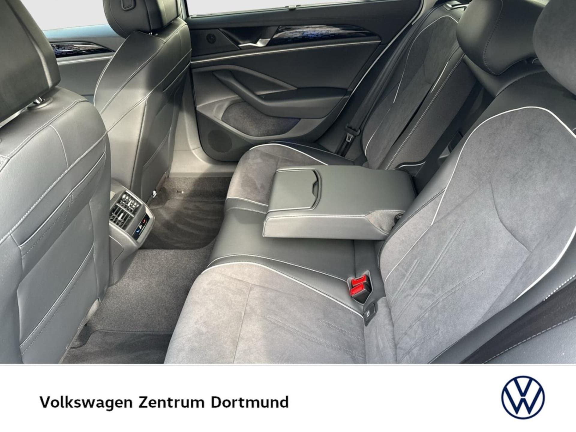 Volkswagen Passat Elegance