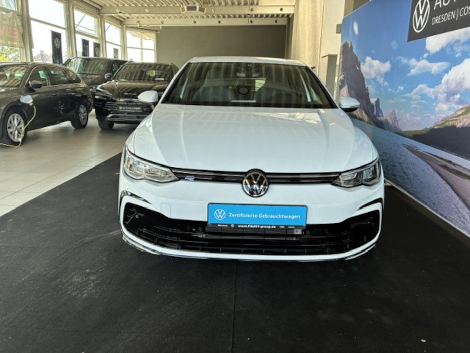 Volkswagen Golf R-Line