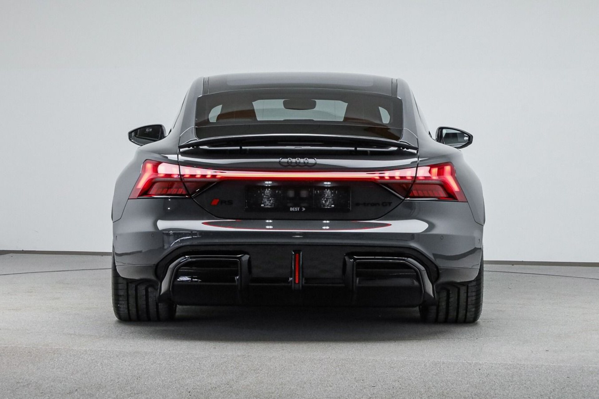 Audi RS e-tron GT performance