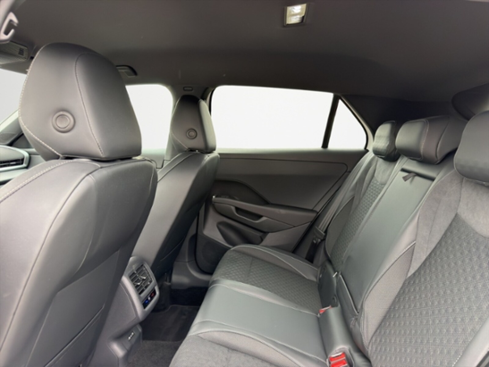 Volkswagen T-Roc – Bild 13