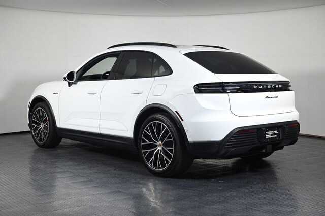 2025 Porsche Macan Electric