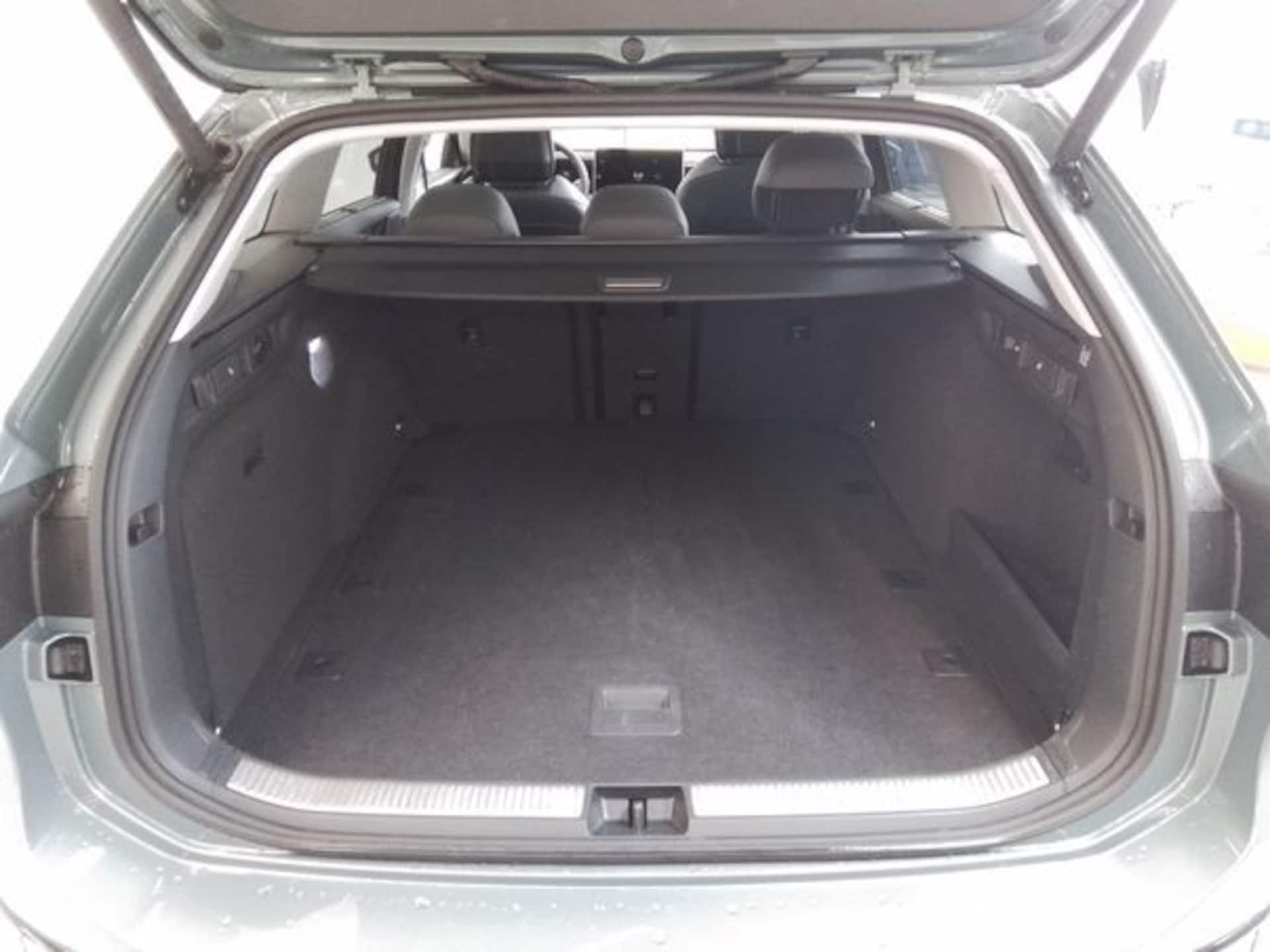 Volkswagen Passat Elegance
