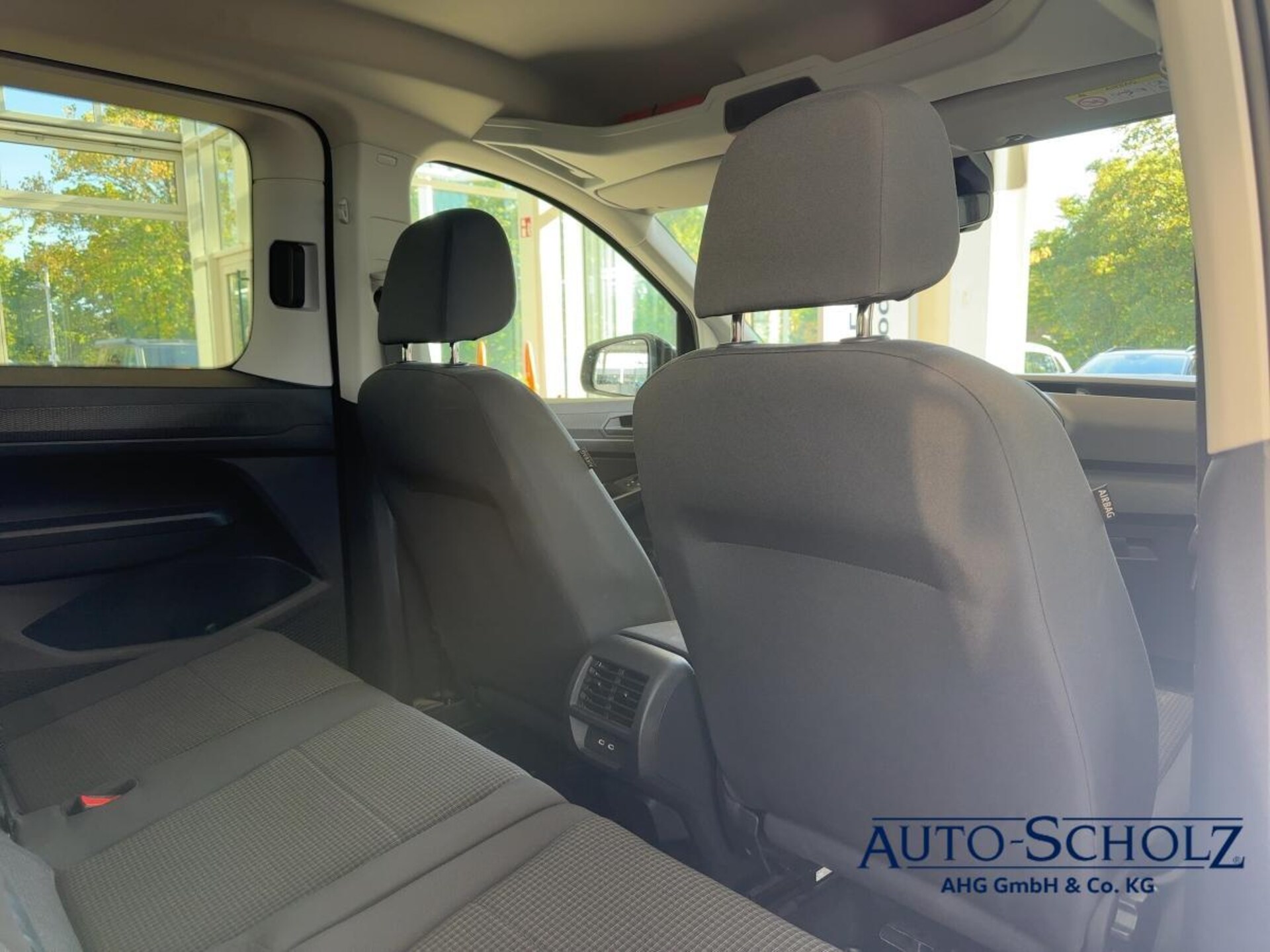 Volkswagen Caddy Maxi Basis-Modell