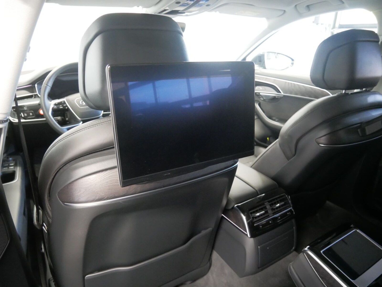 Audi A8 – Bild 10
