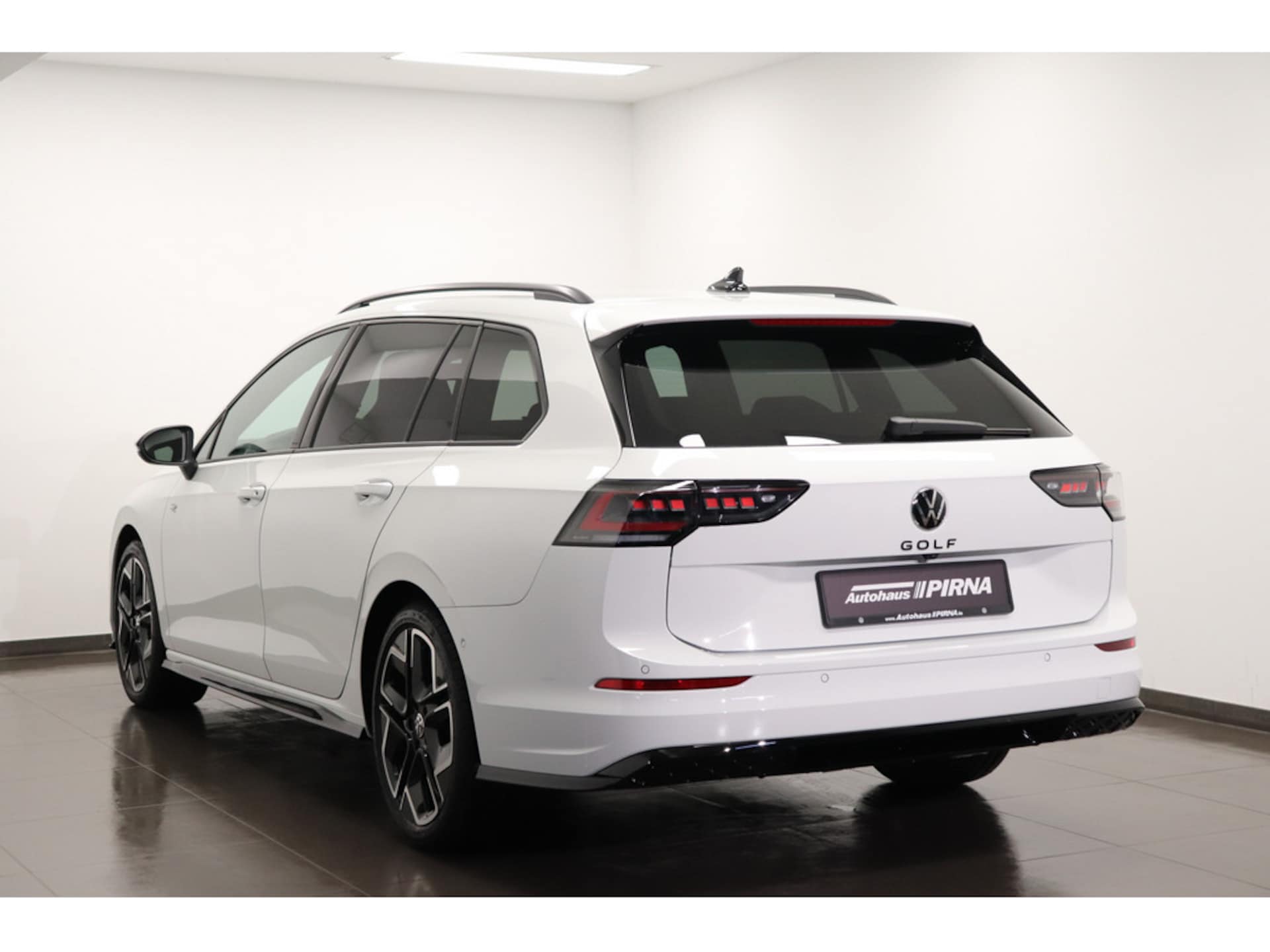 Volkswagen Golf Variant R-Line