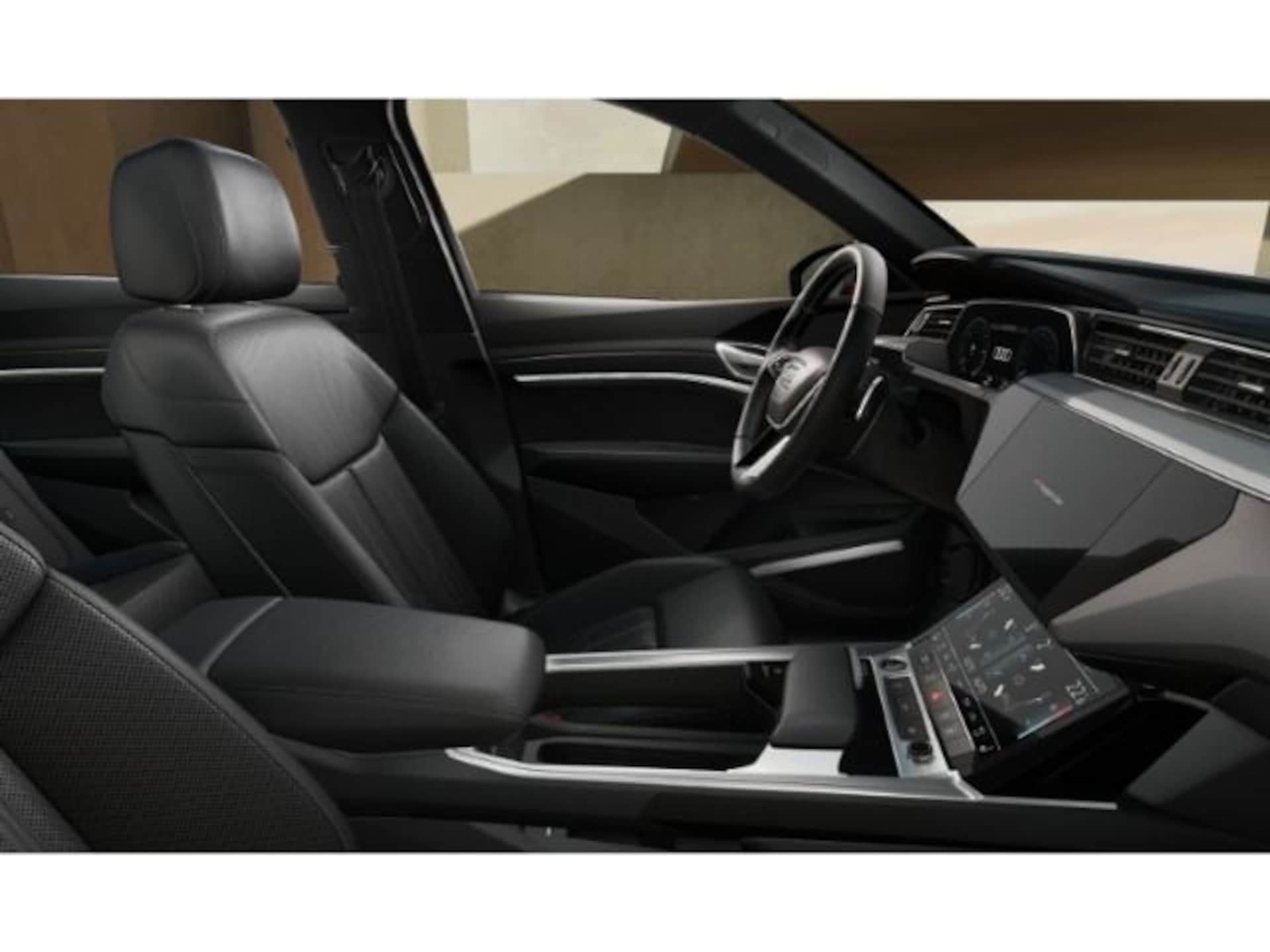 Audi Q8 Sportback e-tron S line