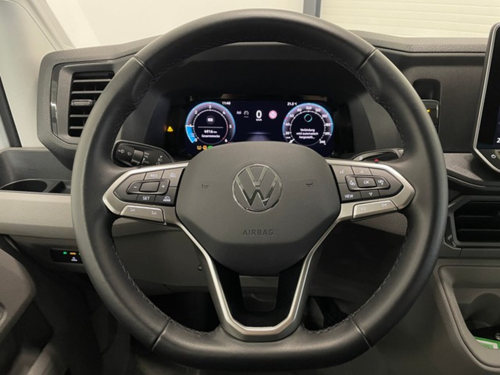 Volkswagen Crafter Kasten langer Radstand – Bild 12