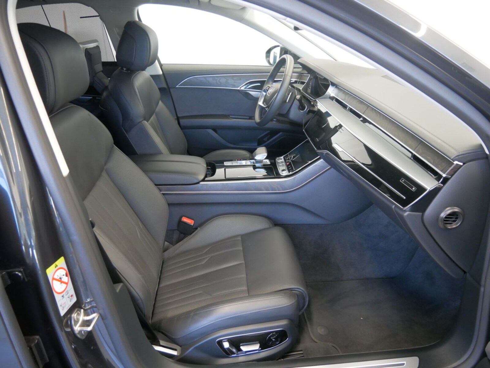 Audi A8 – Bild 9