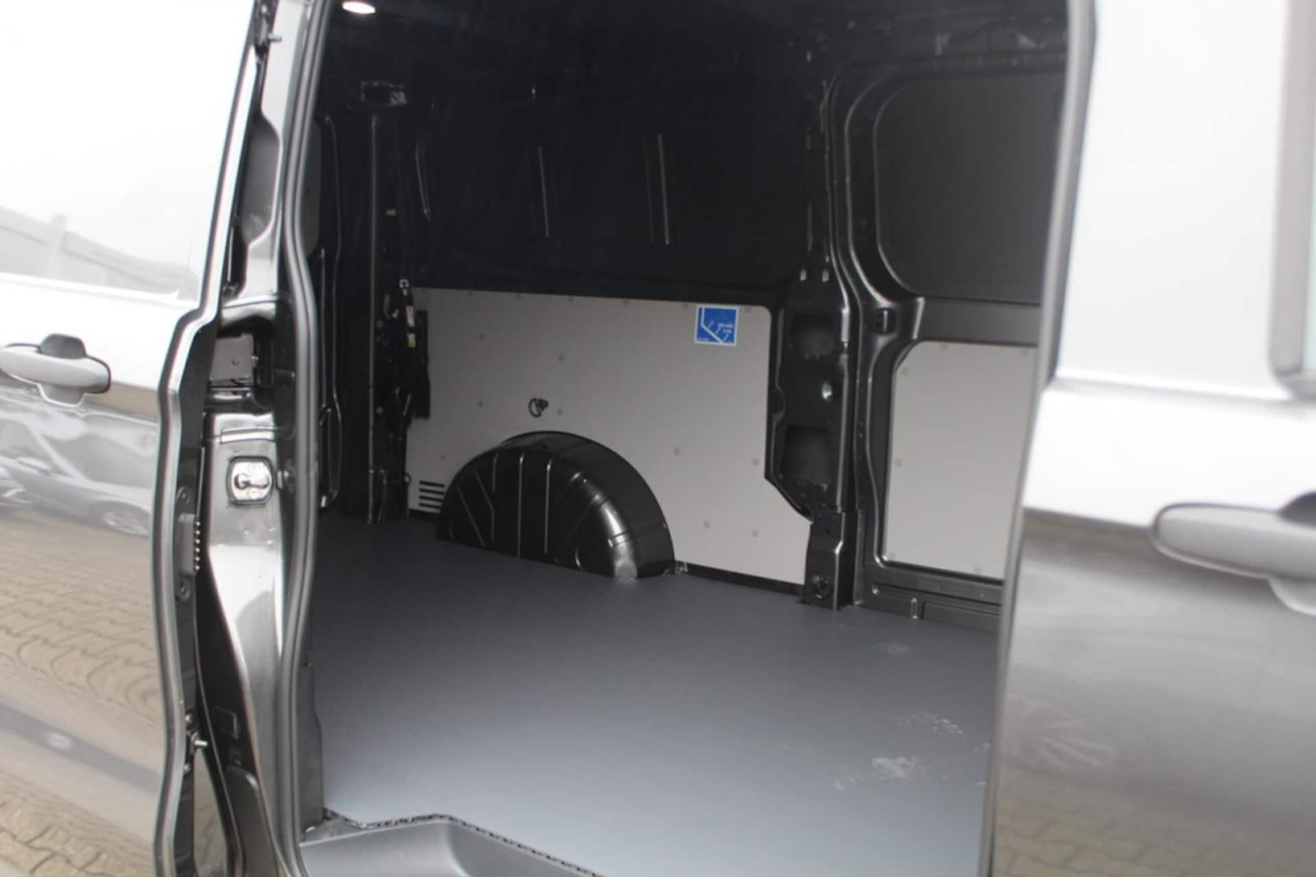 Volkswagen Transporter Kasten langer Radstand