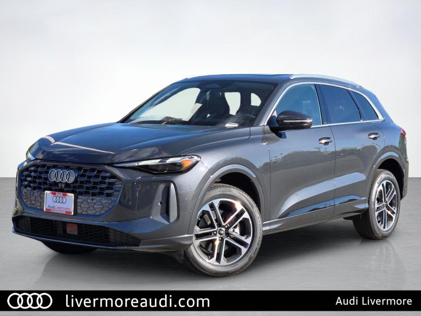 2026 Audi Q5 Premium quattro's photo