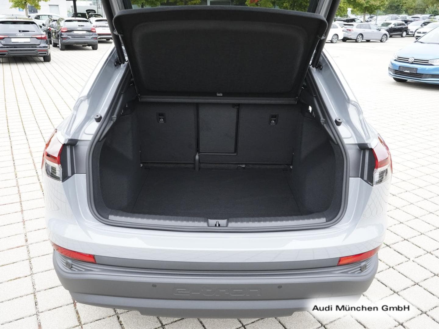 Bild über Audi Q4 Sportback e-tron 45 e-tron - für weitere Informationen kontaktieren Sie den Audi Partner