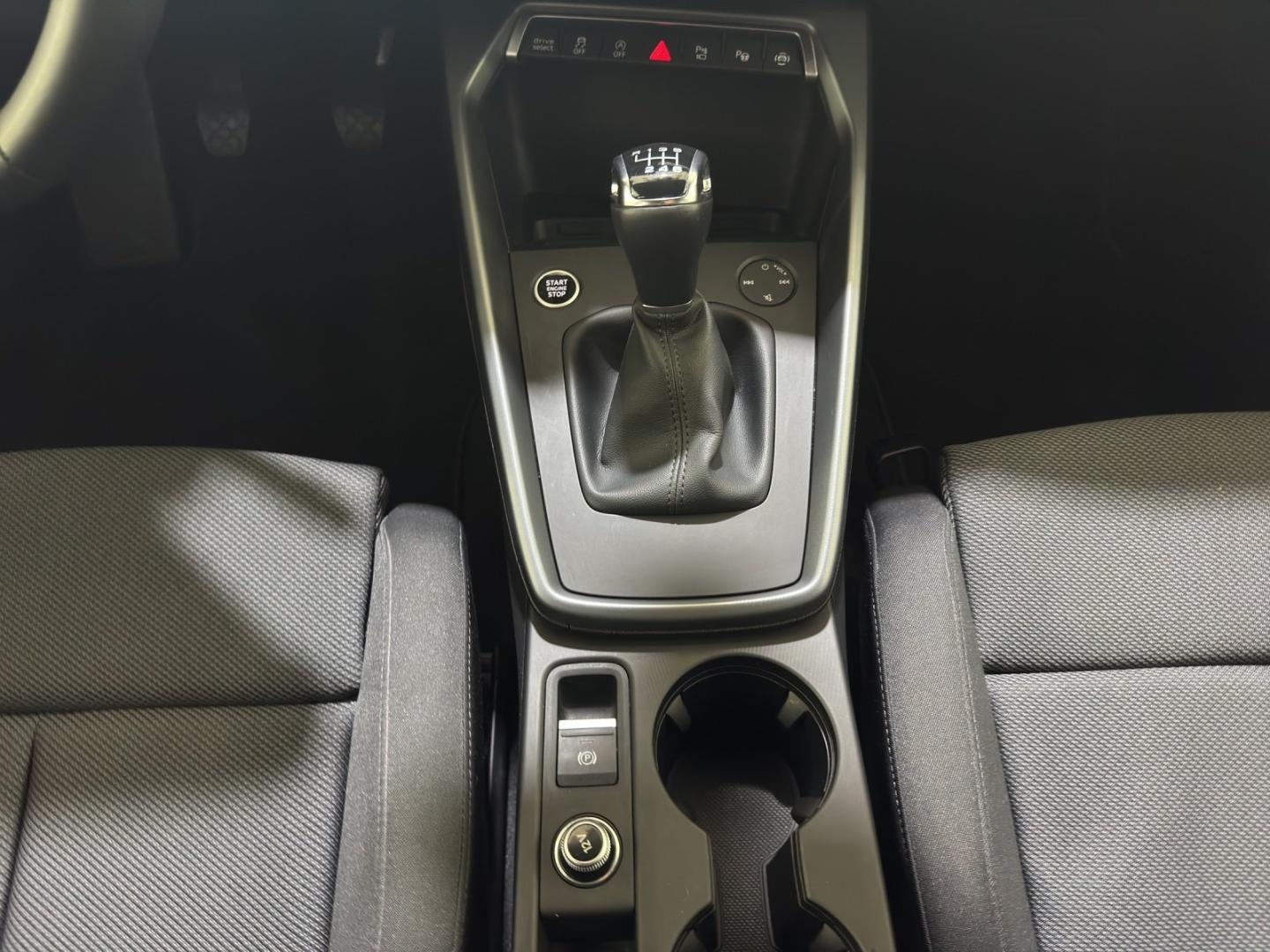 Bild über Audi A3 Sportback advanced 30 TDI Schaltgetriebe - für weitere Informationen kontaktieren Sie den Audi Partner