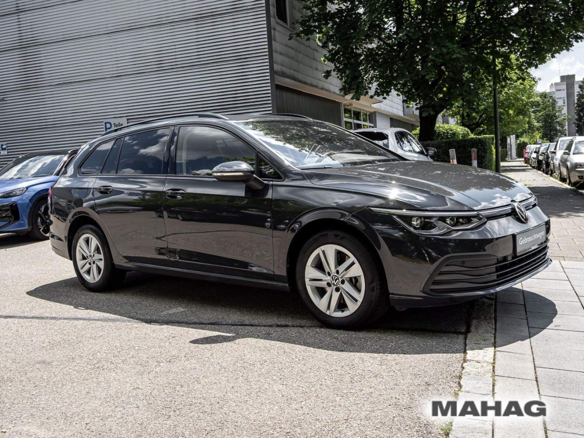 Volkswagen Golf Variant Life