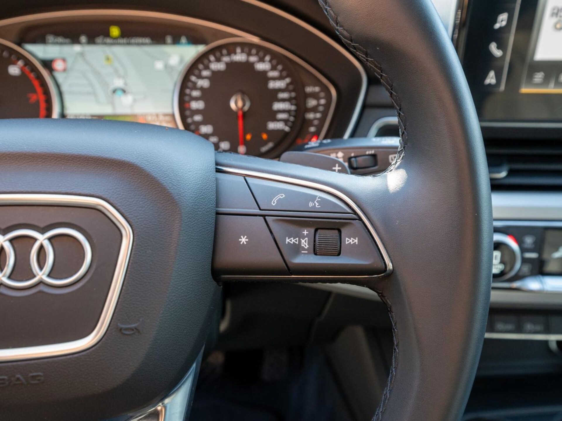 Audi A4 Avant S line