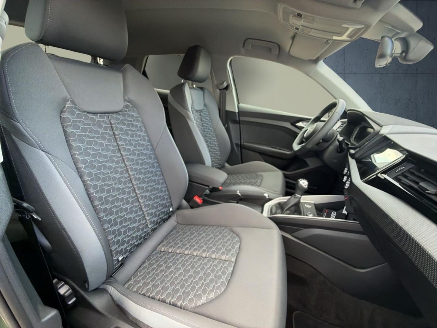 Bild über Audi A1 Sportback advanced 30 TFSI Schaltgetriebe - für weitere Informationen kontaktieren Sie den Audi Partner