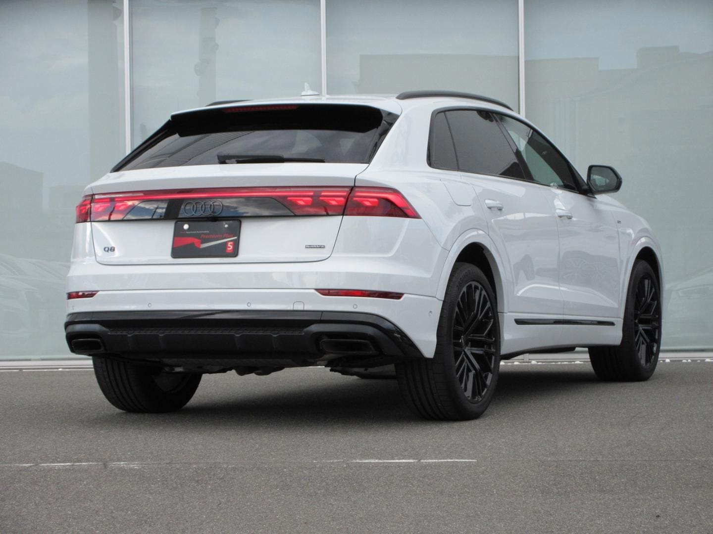 Audi Q8 SUV 55 TFSI quattro S line 250(340) kW(PS) tiptronic for more details contact your dealer
