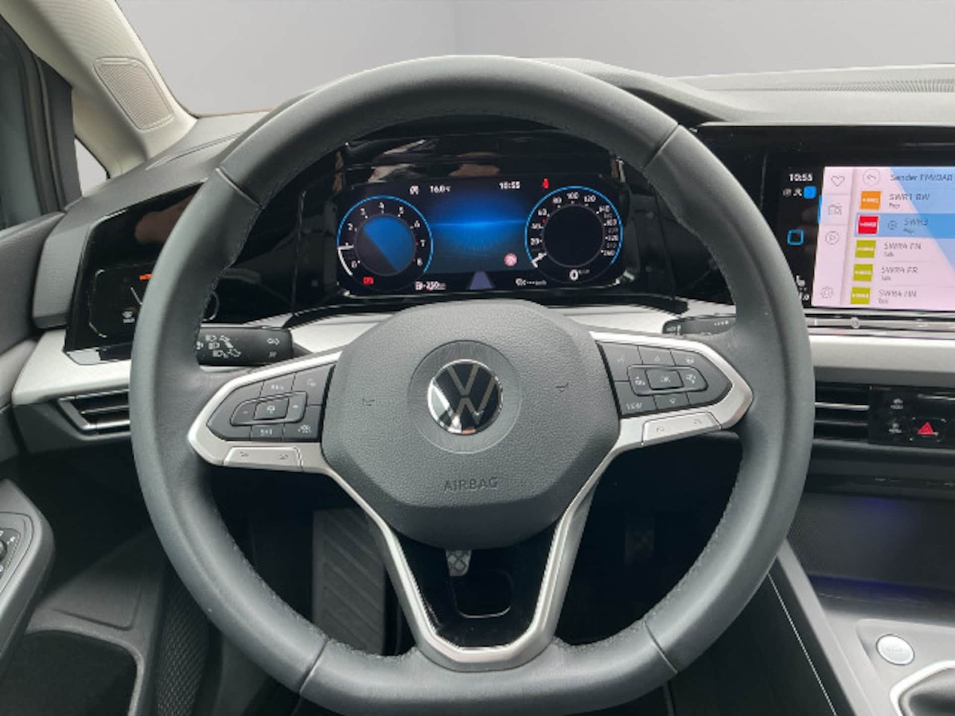 Volkswagen Golf Variant Life