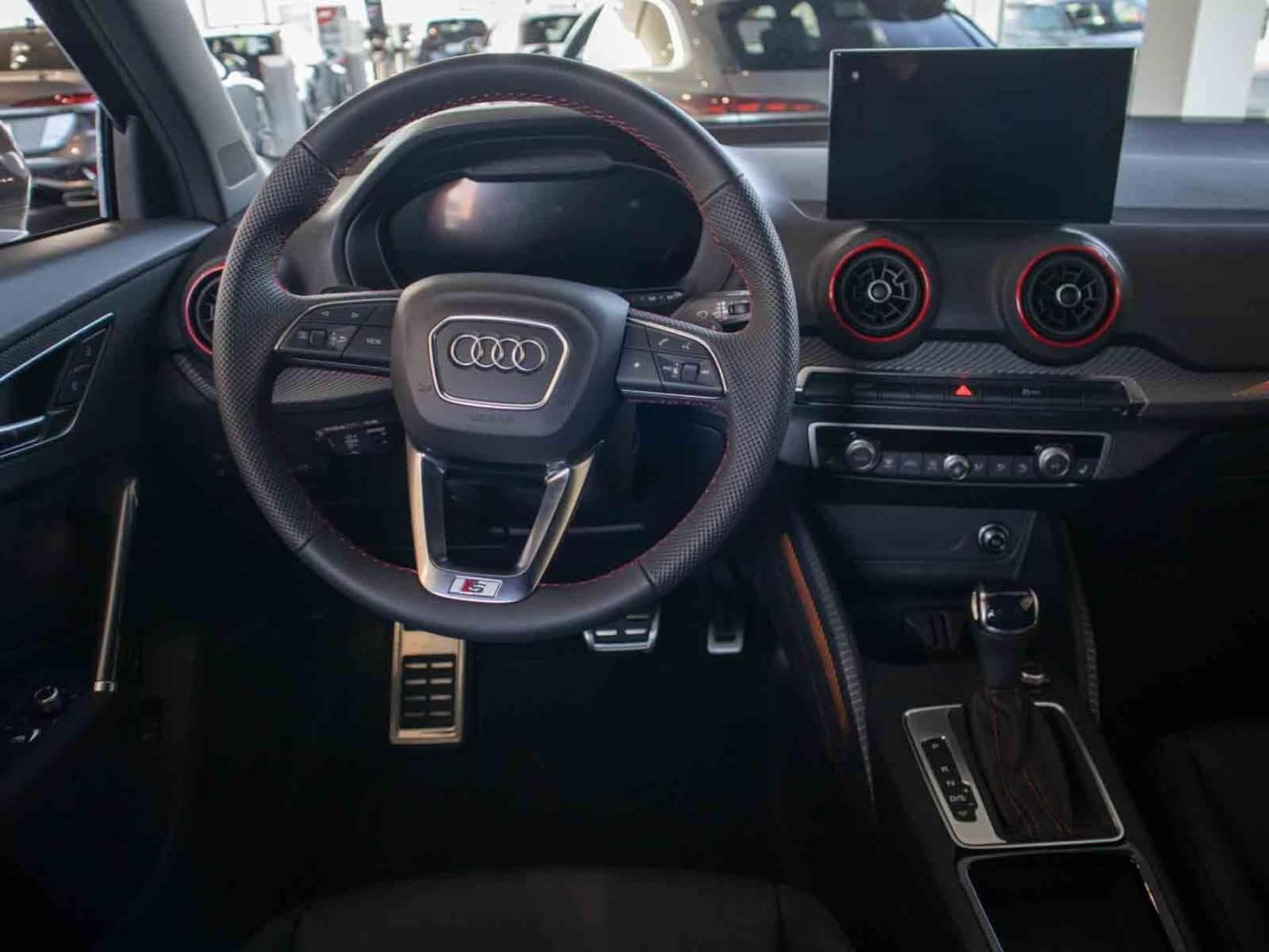 Audi Q2 S line