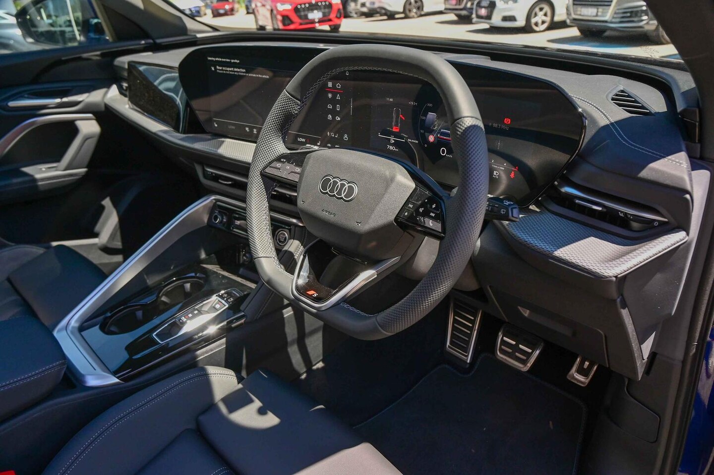 Image about Audi Q5 SUV TDI quattro 150 kW sport
