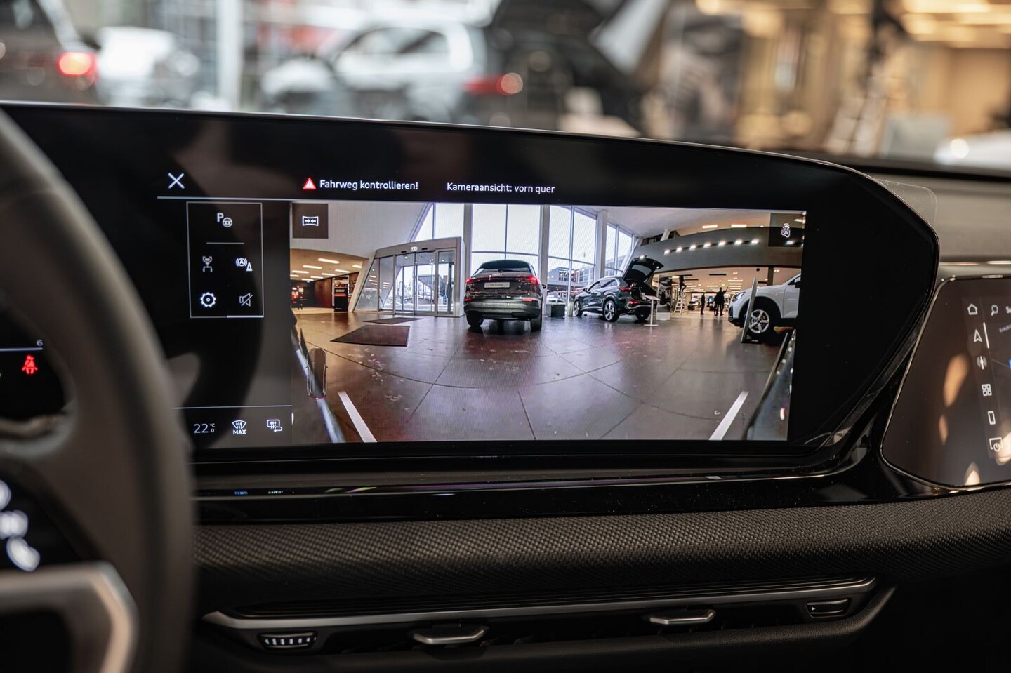 Bild über Audi A6 Avant TDI 150 kW S tronic - für weitere Informationen kontaktieren Sie den Audi Partner
