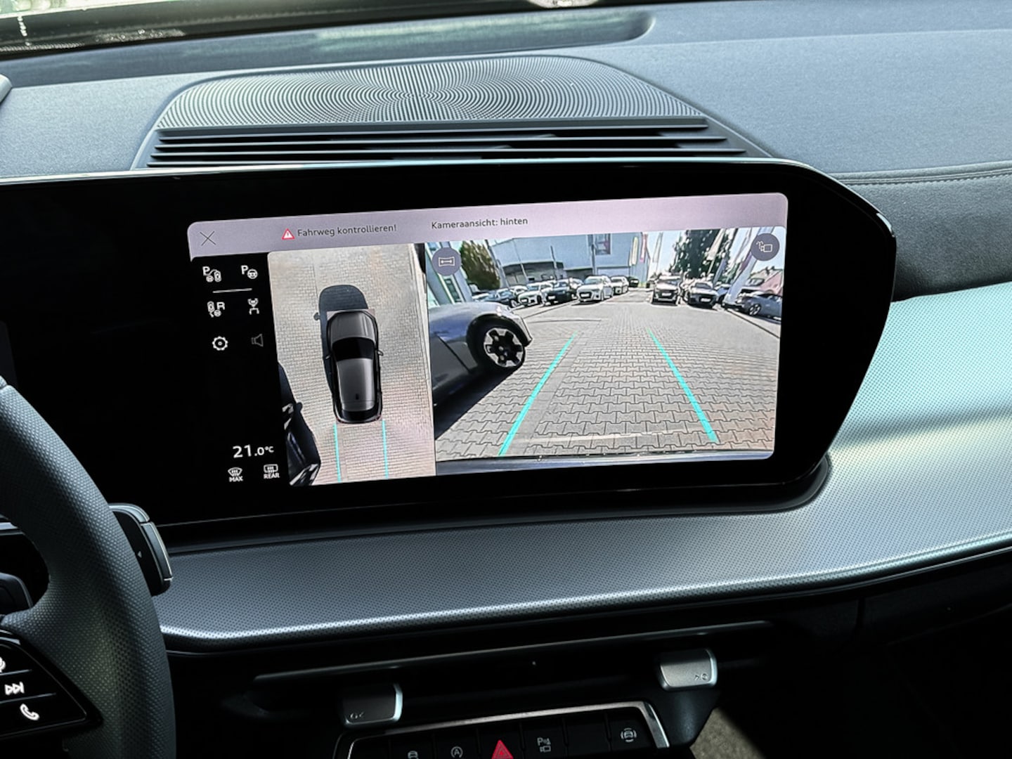 Bild über Audi Q3 Sportback TDI 110 kW S tronic - für weitere Informationen kontaktieren Sie den Audi Partner