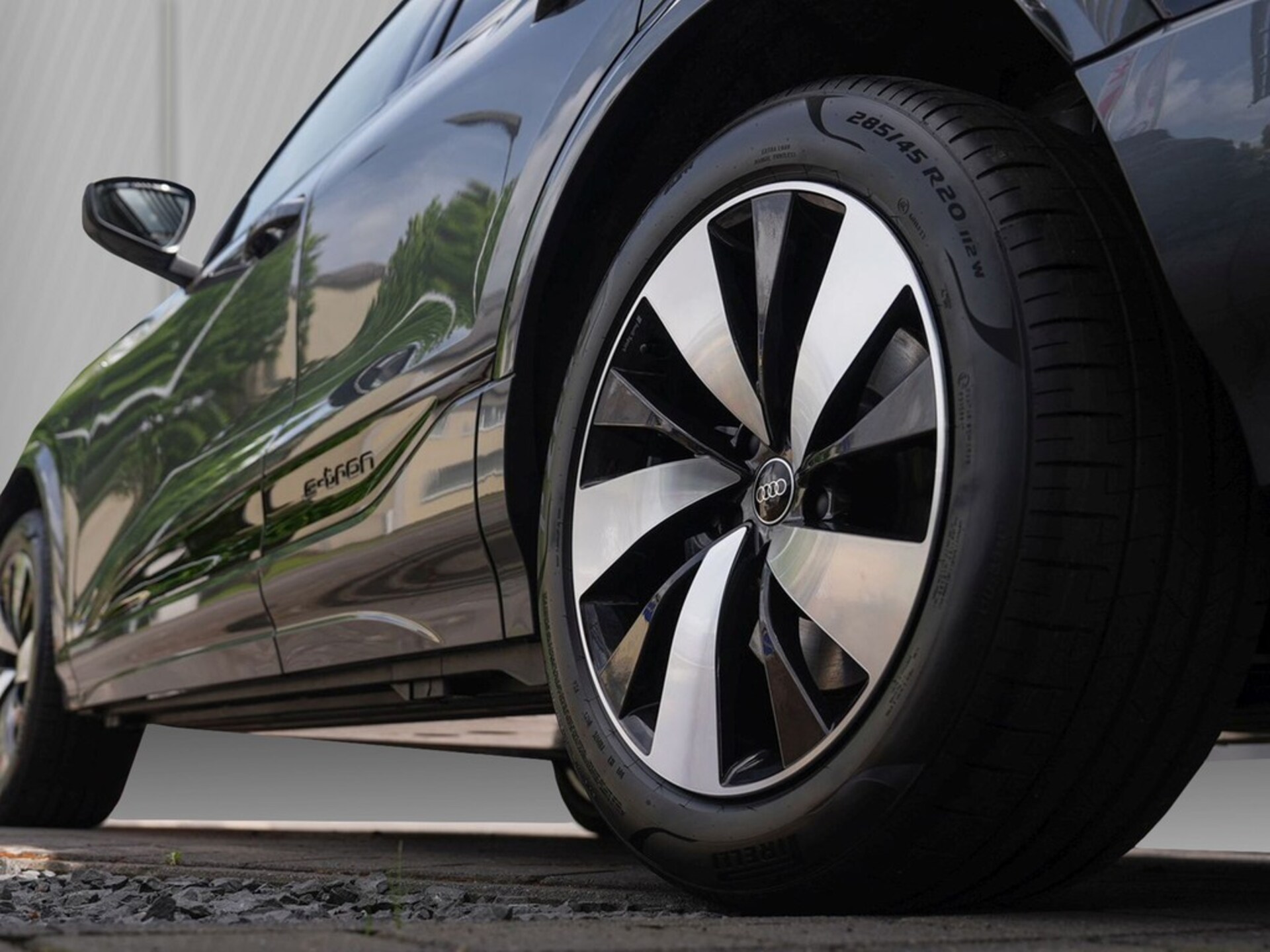 Audi Q6 SUV e-tron