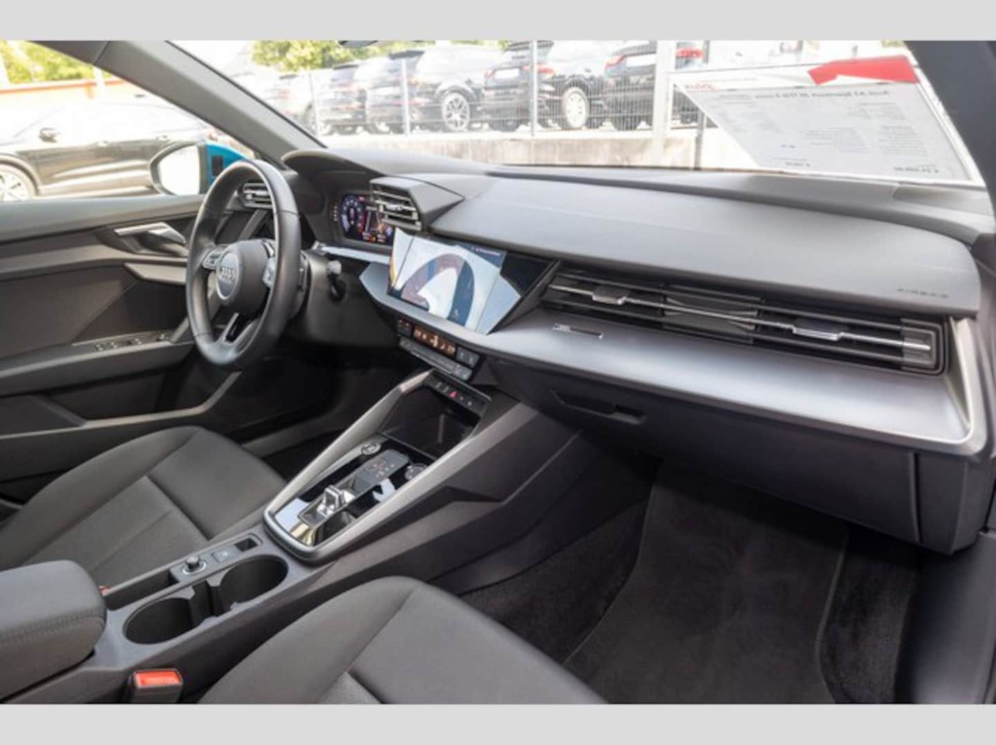 Bild über Audi A3 Sportback 30 TFSI S tronic - für weitere Informationen kontaktieren Sie den Audi Partner