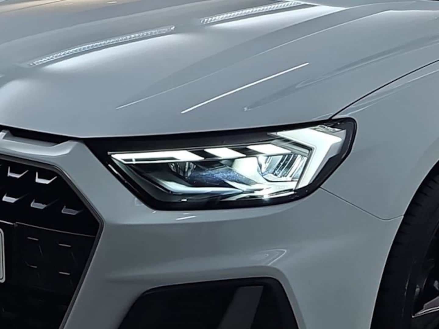 Bild über Audi A1 Sportback S line 25 TFSI S tronic - für weitere Informationen kontaktieren Sie den Audi Partner