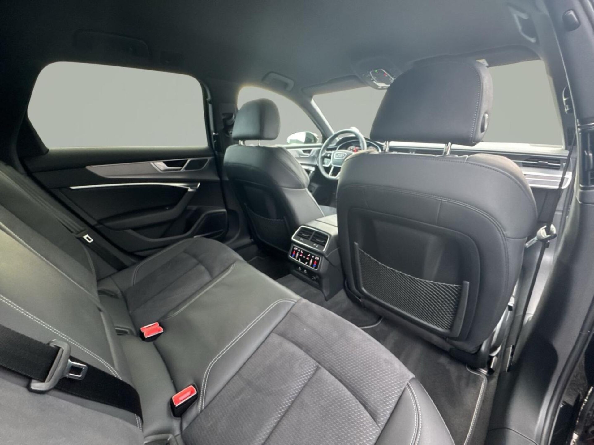 Audi S6 Avant