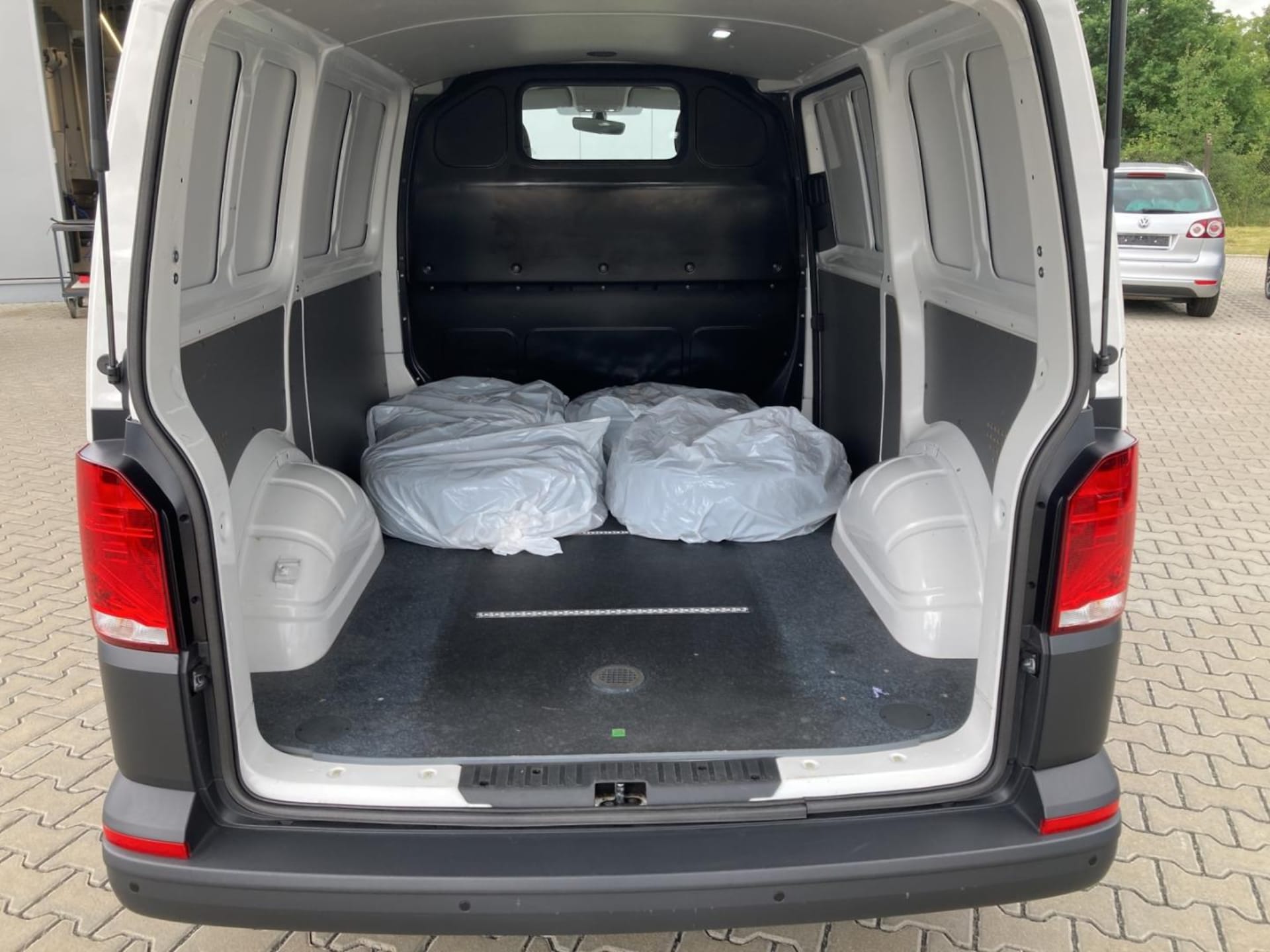 Volkswagen T6.1 Transporter Kasten kurzer Radstand