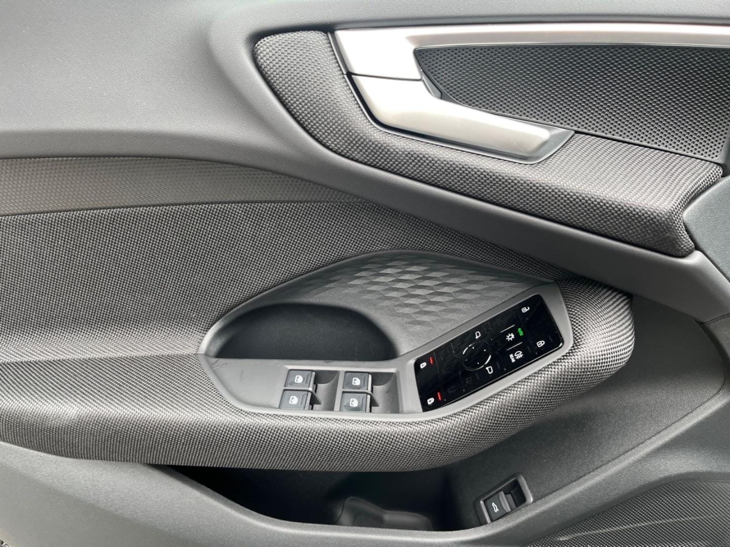Bild über Audi A5 Avant TDI 150 kW S tronic - für weitere Informationen kontaktieren Sie den Audi Partner