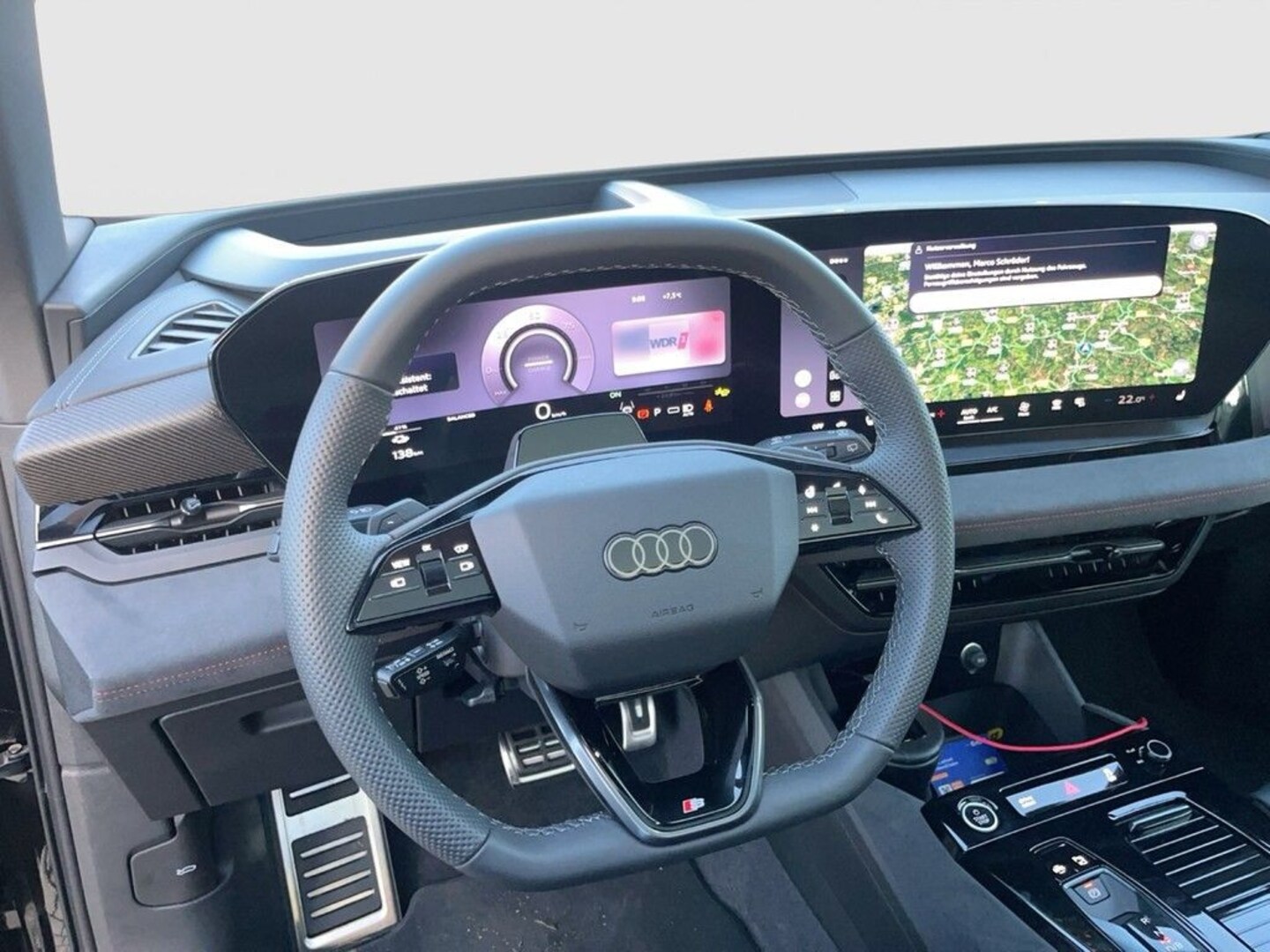 Bild über Audi Q6 SUV e-tron S line business e-tron performance 225 kW - für weitere Informationen kontaktieren Sie den Audi Partner
