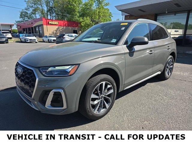 2024 Audi Q5 45 Premium Plus's photo