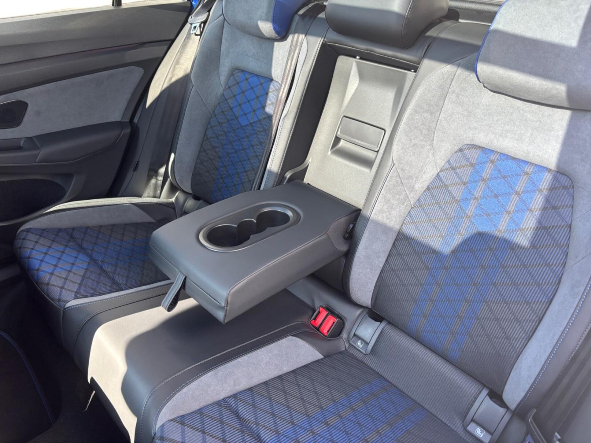 Volkswagen Golf Variant R