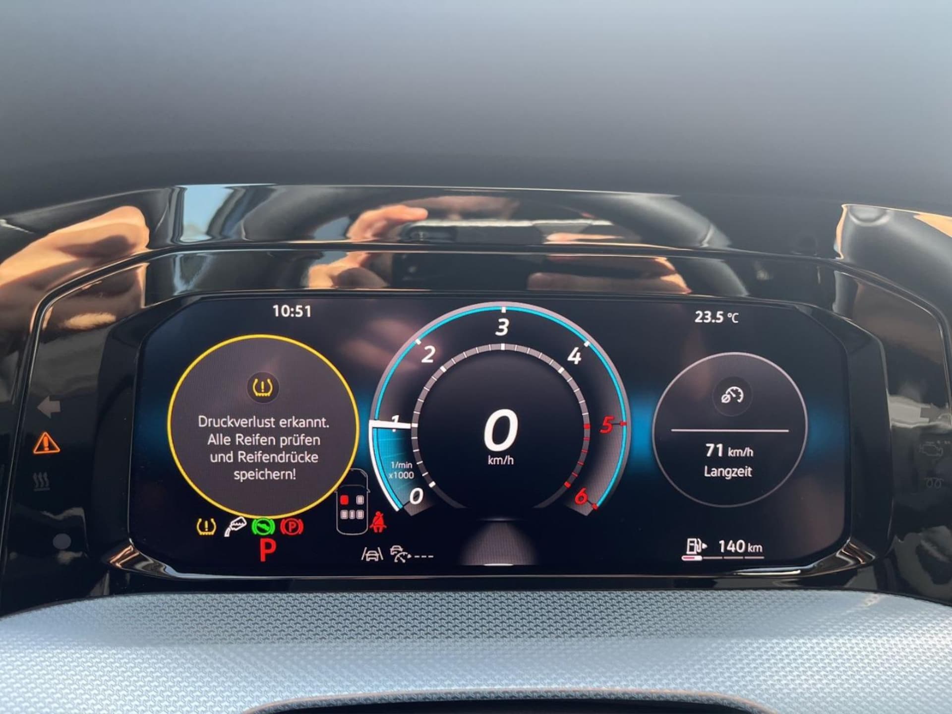 Volkswagen Golf Life