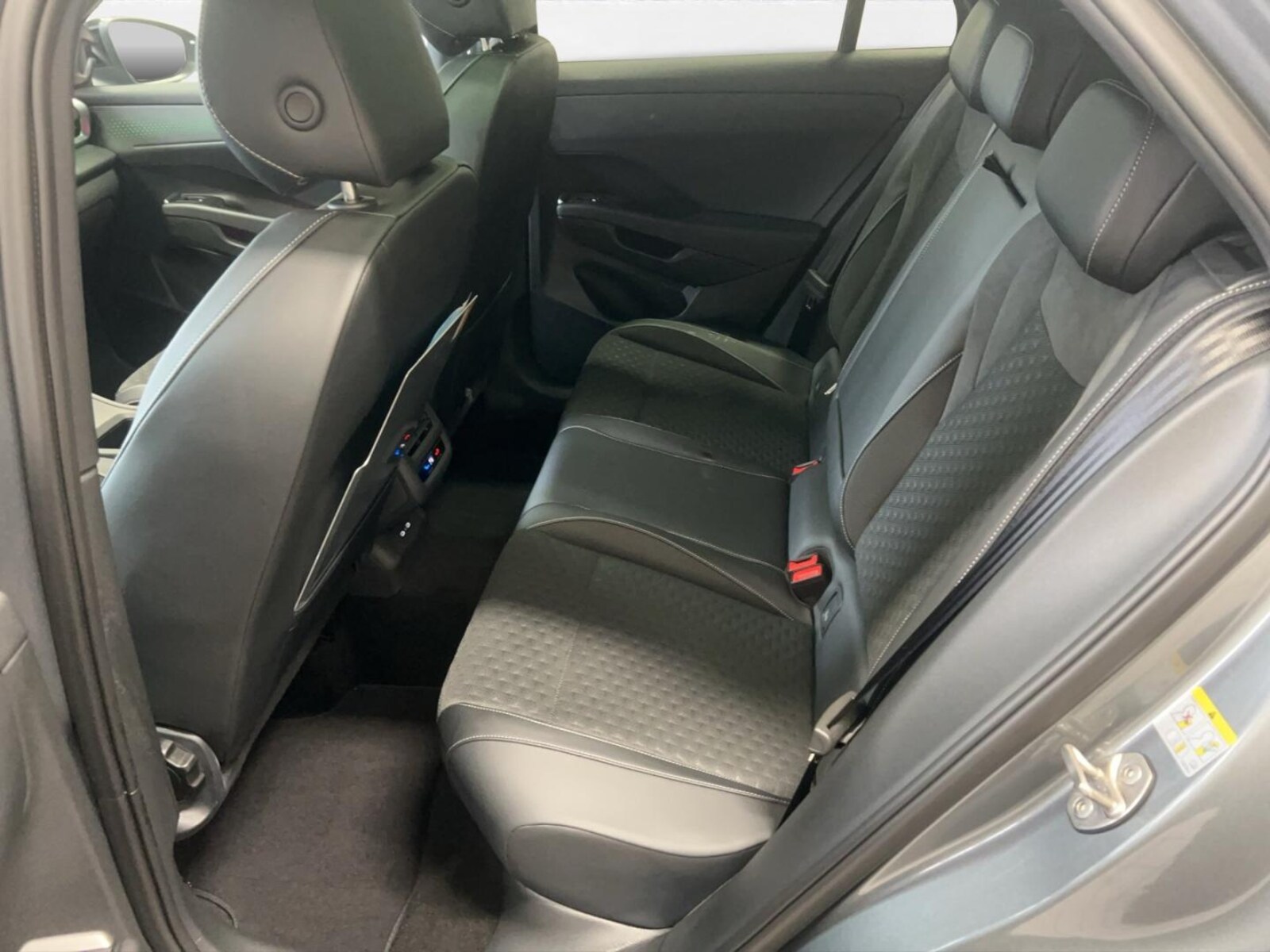 Volkswagen T-Roc – Bild 11