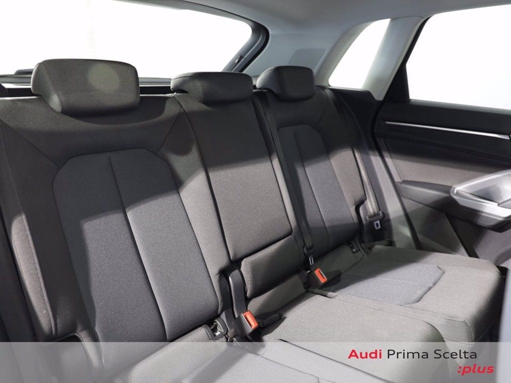 Immagine di Audi Q3 Business Advanced 35 TDI quattro 110 kW (150 PS) 6-marce - Vista: for more details contact your dealer