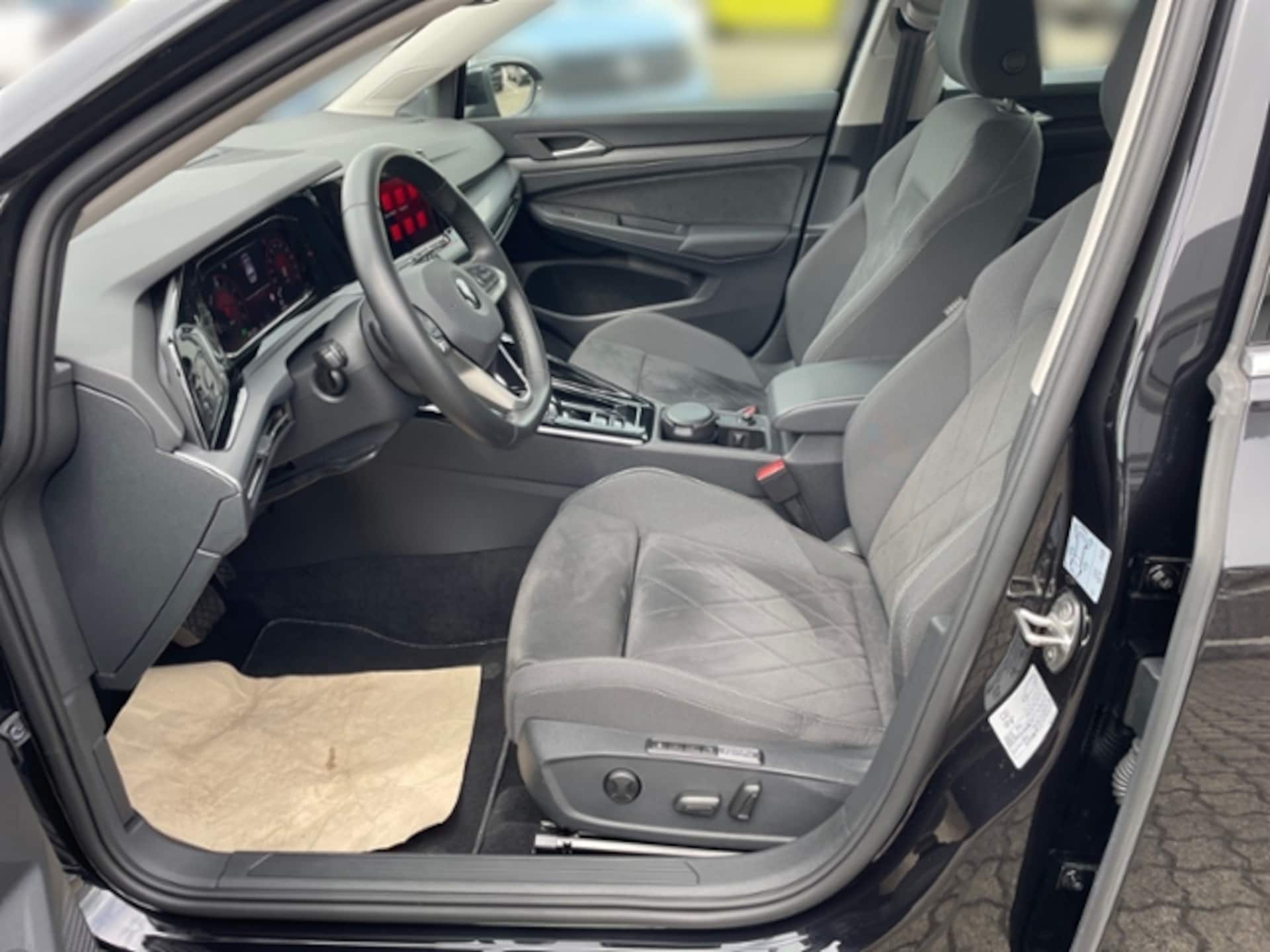 Volkswagen Golf Style