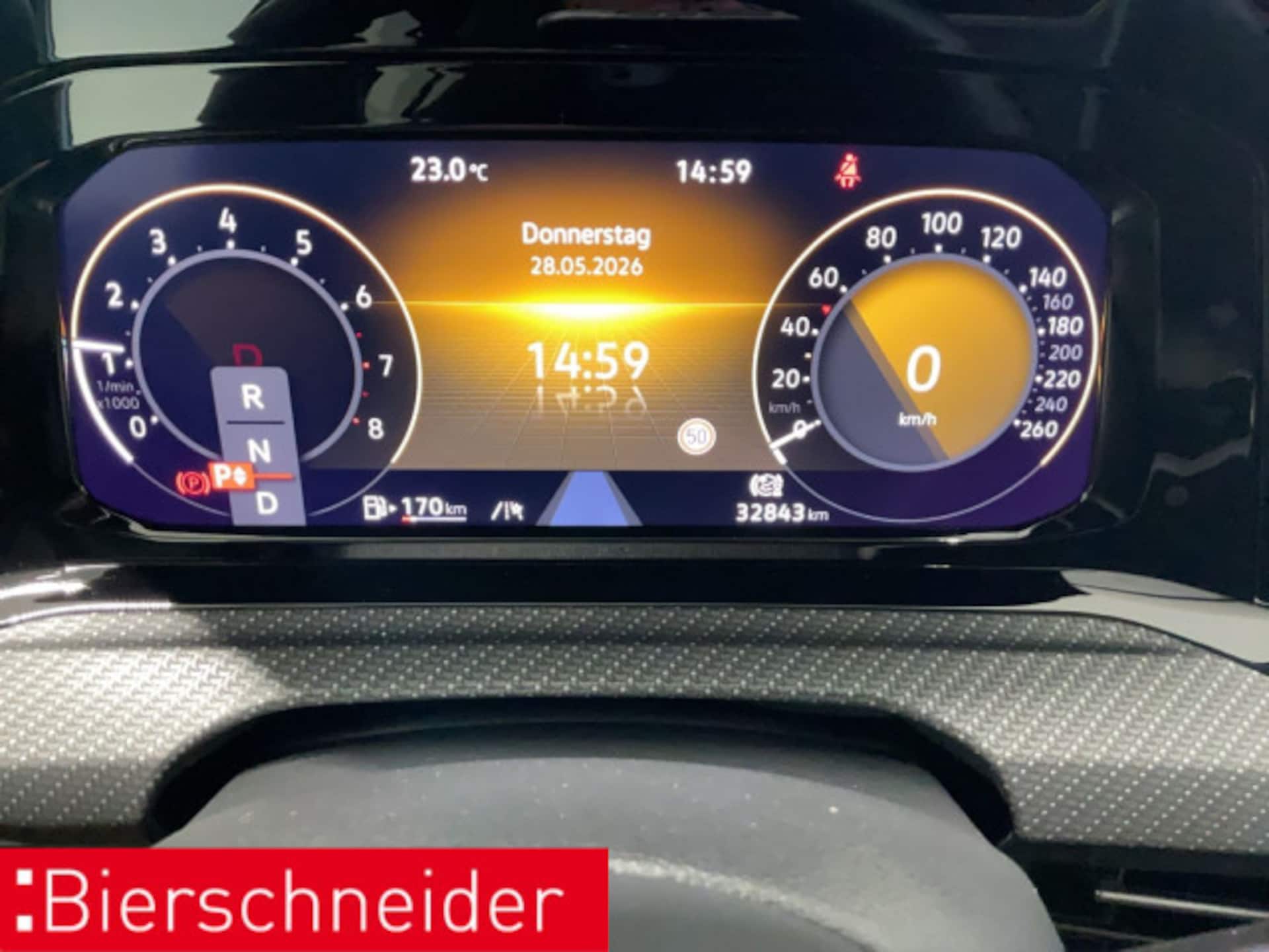 Volkswagen Golf R-Line