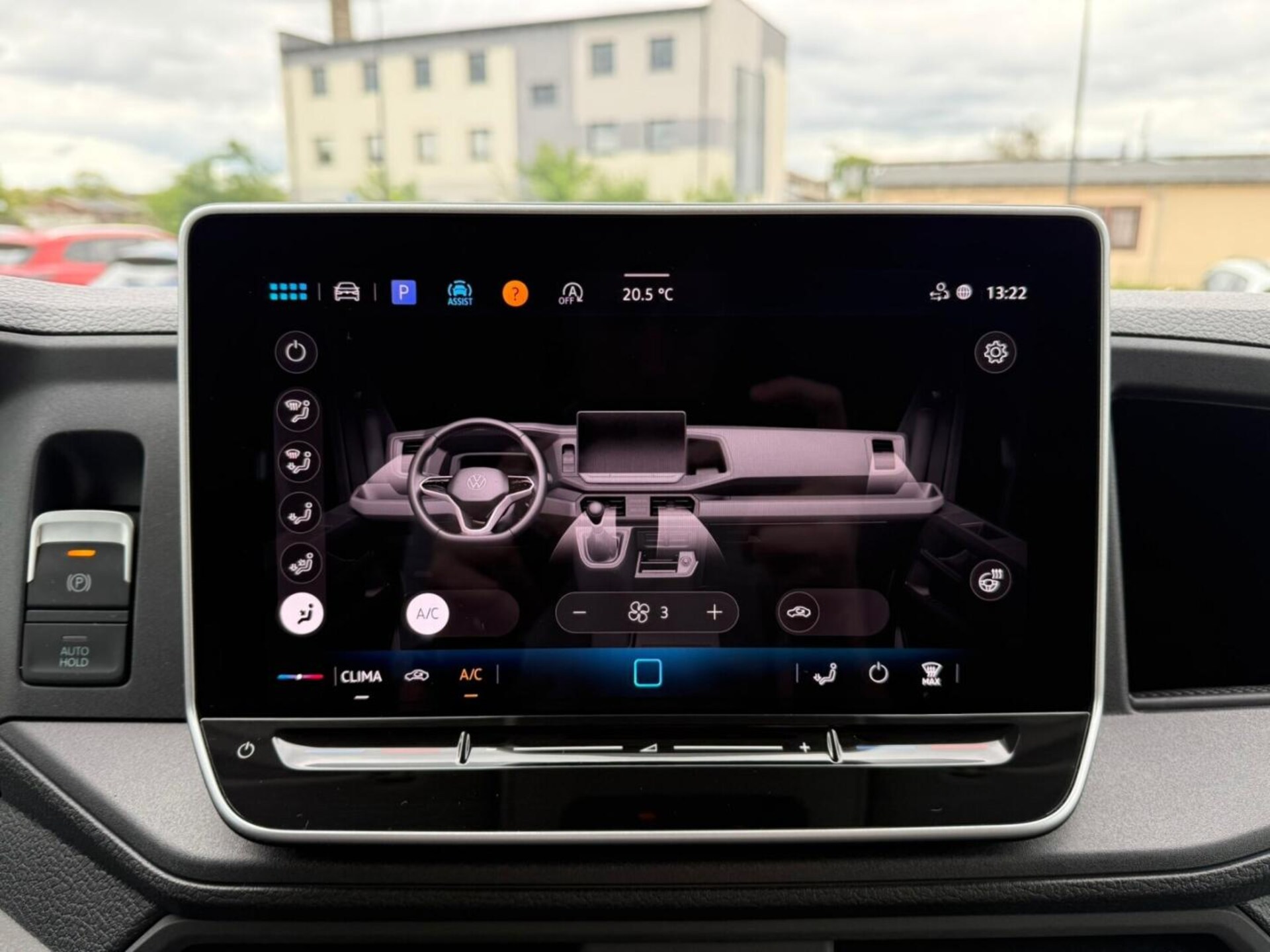 Volkswagen Crafter Furgon średni rozstaw osi