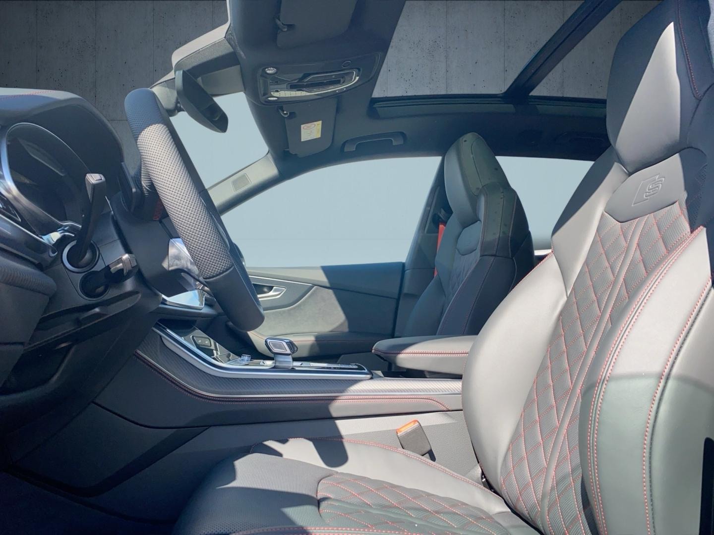 Bild über Audi Q8 SUV TFSI e S line business TFSI e quattro 360 kW tiptronic - für weitere Informationen kontaktieren Sie den Audi Partner