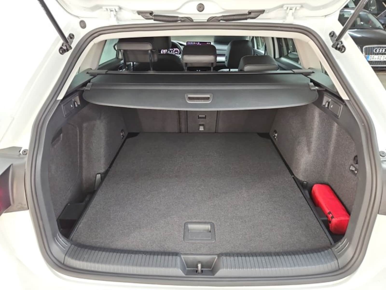 Volkswagen Golf Variant – Bild 12